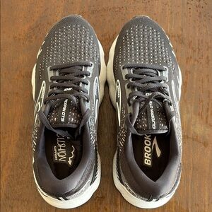 Brooks Black Running Sneakers